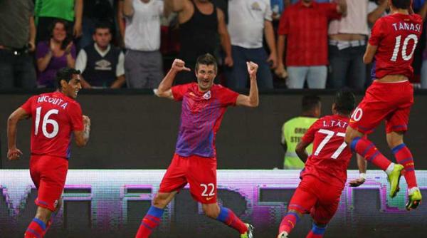 trei patru sau cinci echipe