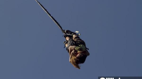 am sarit in gol de la 60 de metri si va iubesc pe toti cum e sa faci bungee jumping