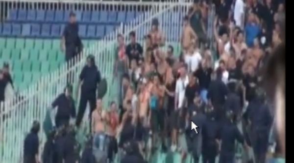 cinci suporteri stelisti au fost retinuti in bulgaria video