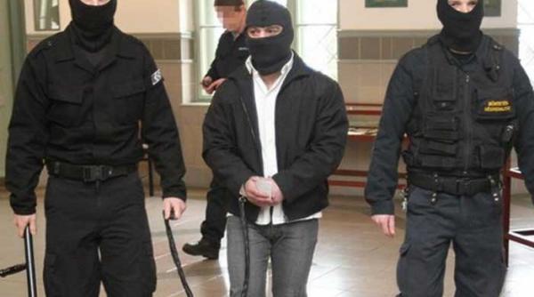 fugarul pal gabor s a predat politiei