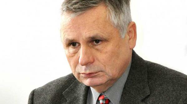 pc cere scoaterea pcm in afara legii