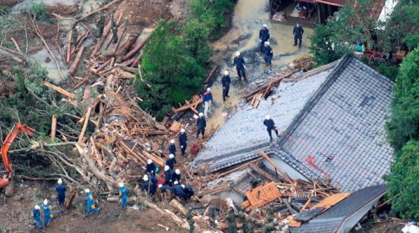 taifunul talas a facut ravagii japonia au murit 26 de persoane iar 50 sunt date disparute
