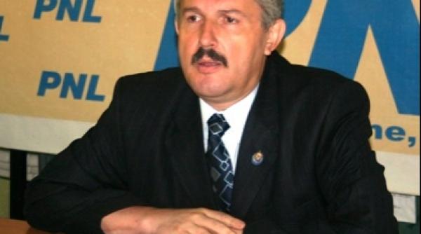 senatorul robin frincu hood strange bani din taxa pe prostioare