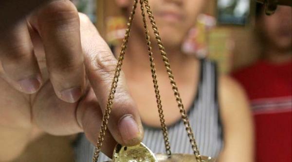 in miezul pamantului exista aur cat sa inveleasca toata planeta intr un strat gros de patru metri