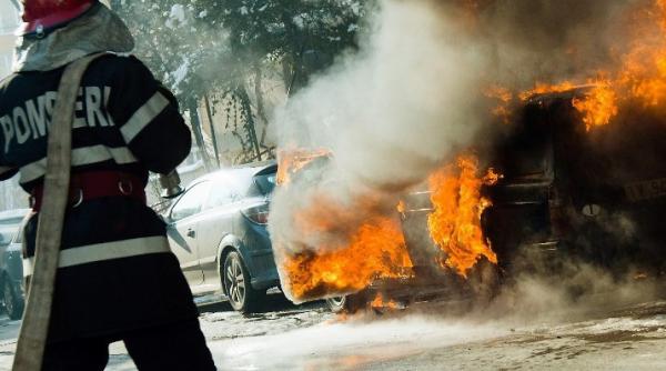 incendiu puternic langa ambasada sua o masina a ars la subsolul unui bloc din apropiere