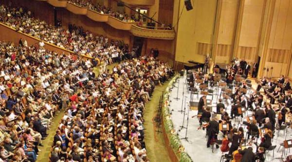 o demonstratie de forta si delicatete