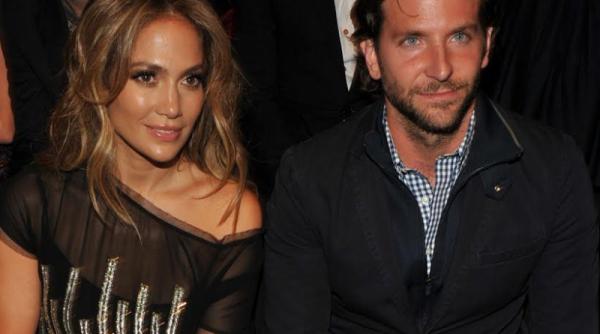 j lo cina romantica cu actorul bradley cooper