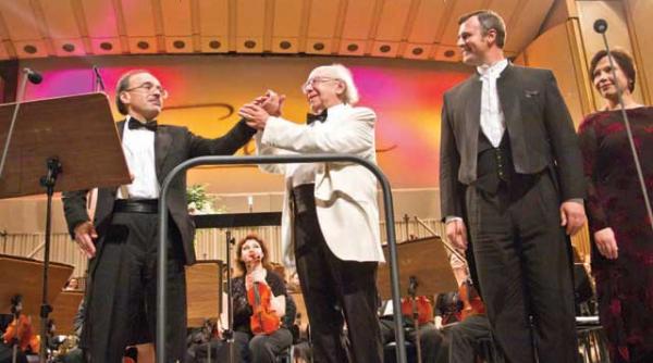 sub semnul prestantei aristocratice concertul corului si orchestrei filarmonice george enescu