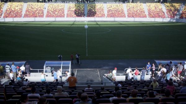 pe arena nationala e prea intuneric ca sa creasca iarba remediul ar putea costa 900 000 de euro