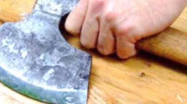 doi frati macelari s au hacuit cu topoarele unul a murit iar celalalt este in stare grava