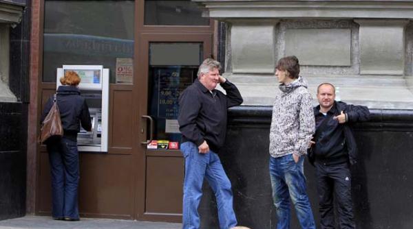 declaratia unui roman a impresionat presa germana sa falsific carduri este mai usor decat sa montez o usa