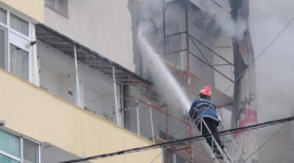 incendiu violent intr un bloc de pe soseaua stefan cel mare din bucuresti