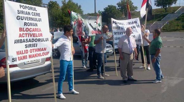 sirienii protesteaza la timisoara impotriva atrocitatilor regimului assad