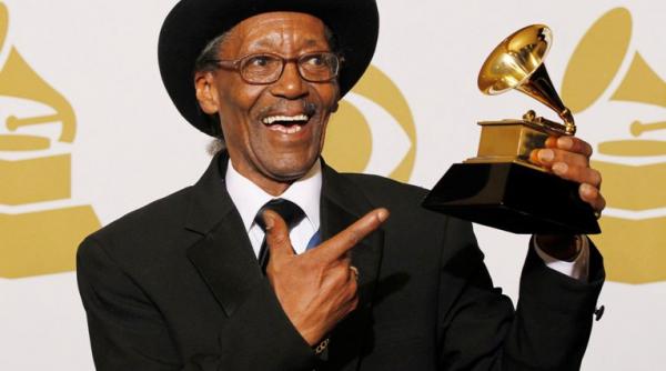 cantaretul american de blues willie big eyes smith a murit