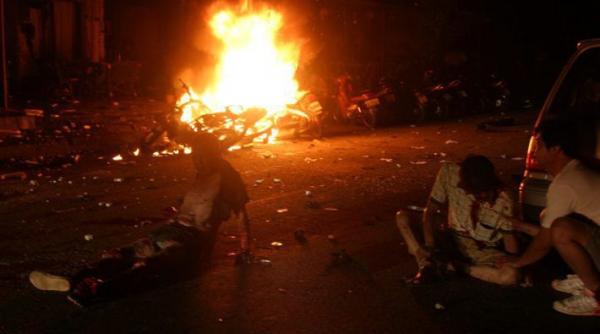 thailanda 4 morti si zeci de raniti intr o serie de atentate la doua hoteluri si un centru cultural chinez