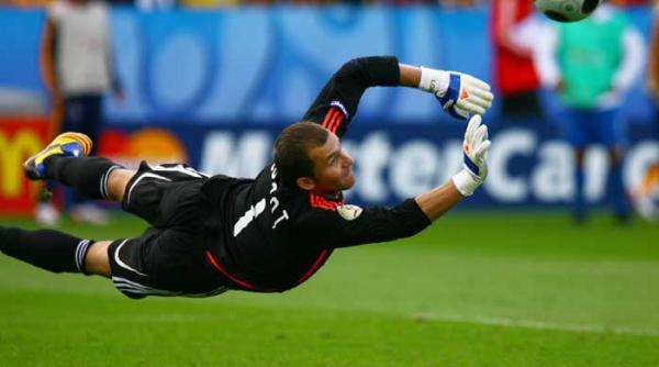 a revenit bogdan lobont