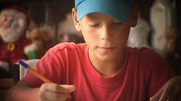 poveste cu doi frati premiantul n are uniforma de scoala analfabetul munceste sa i dea de mancare video