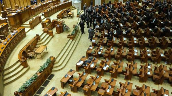 ani cere anchetarea a cinci deputati care si au angajat rude in parlament