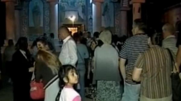 cere si ti se va da moastele a patru sfinti de pe muntele athos aduse in pipera la rugamintea lui becali