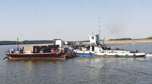 zeci de nave blocate pe dunare din cauza nivelului foarte scazut al apei centrala cernavoda ar putea fi oprita