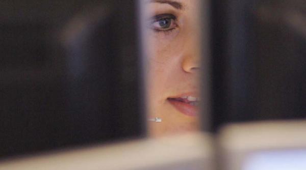 hartuita pe internet timp de trei ani de propriul iubit