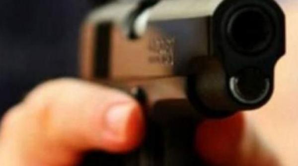 un barbat a furat un pistol din poligonul de la baneasa apoi s a sinucis