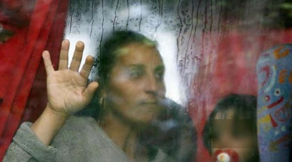 daily express un sfert dintre imigrantii romani din marea britanie sunt needucati si au multi copii