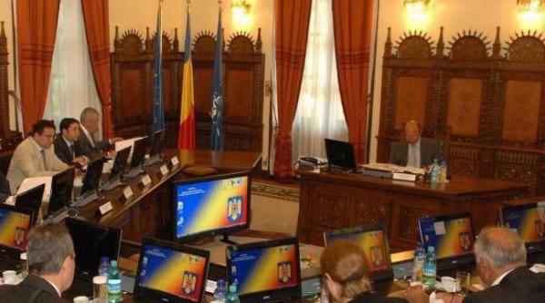 sedinta csat combaterea evaziunii fiscale si privatizarea cfr marfa pe ordinea de zi