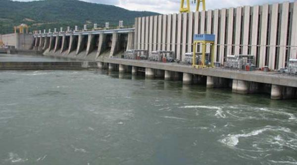 fisuri in hidrocentrala portile de fier i