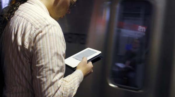 amazon lanseaza kindle fire o tableta la jumatate din pretul unui ipad