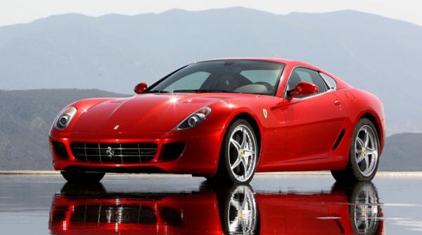 ferrari 599 gtb fiorano se intrece cu ferrari f40