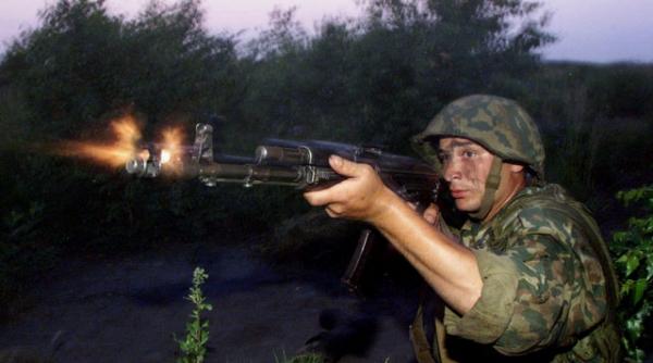 armata rusa nu mai vrea celebrele arme kalasnikov