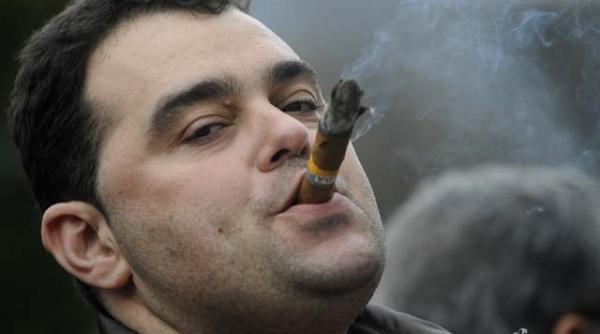 fumatorii vor munci jumatate de ora in plus zilnic fata de colegii care nu au acest viciu