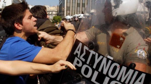 grecia blocata de o noua greva generala o zi fara transporturi aeriene feroviare si maritime