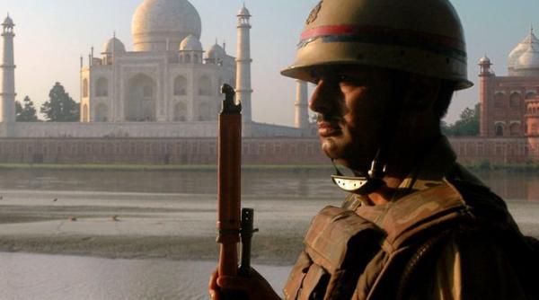 taj mahal s ar putea prabusi in cinci ani