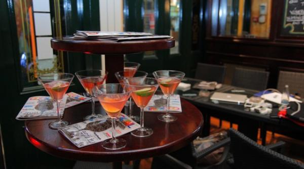 un altfel de cocktail in centrul vechi al capitalei