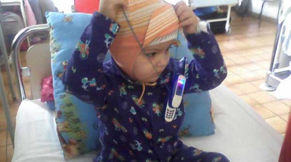 boala il tine in casa si l a indepartat de prieteni