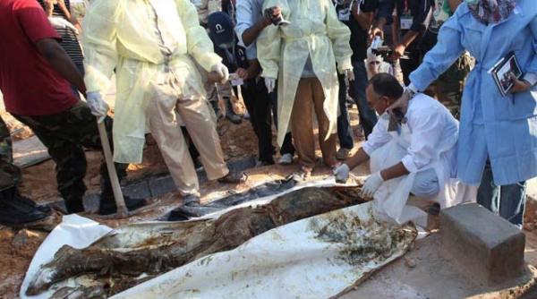 doua gropi comune insumand 900 de cadavre descoperite la tripoli