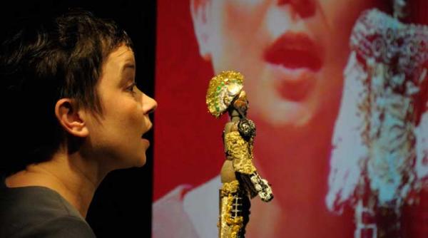 societatea de azi luata in deradere in revizorul