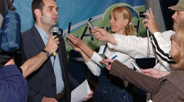 primarul din sfantu gheorghe amendat cu 1 000 de ron pentru ca a dat jos drapelul romaniei justitia are tendinte anti maghiare