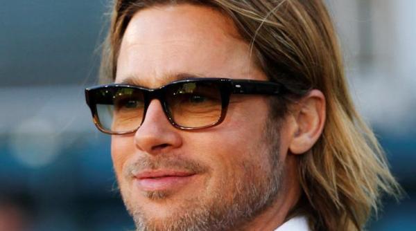 arme pentru brad pitt confiscate de o echipa swat la budapesta