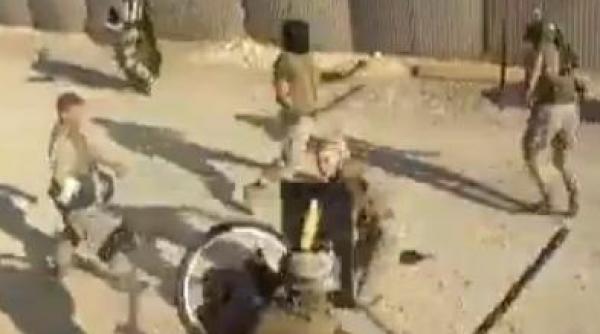 versiunea soldatilor americani la filmul 300 vezi cum isi omoara plictiseala militarii din afganistan