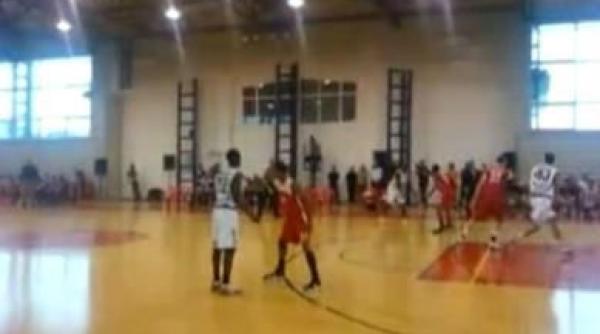 vezi imagini de la ultimul meci la care a jucat americanul chauncey hardy