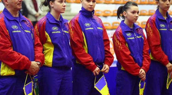 echipa feminina de tenis de masa