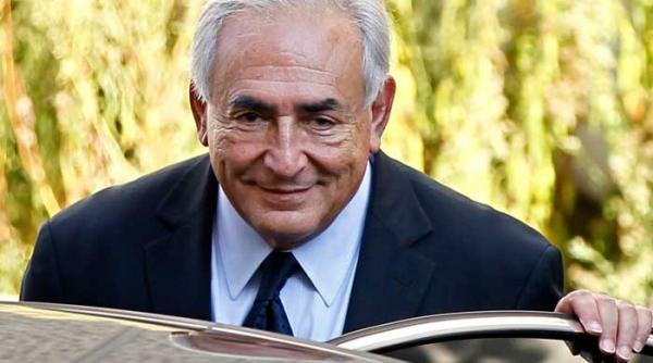 dsk porc si babuin in balul ipocritilor