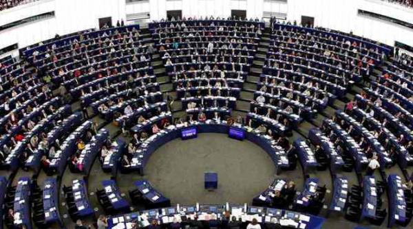 parlamentul european a adoptat o rezolutie favorabila aderarii romaniei si bulgariei la schengen