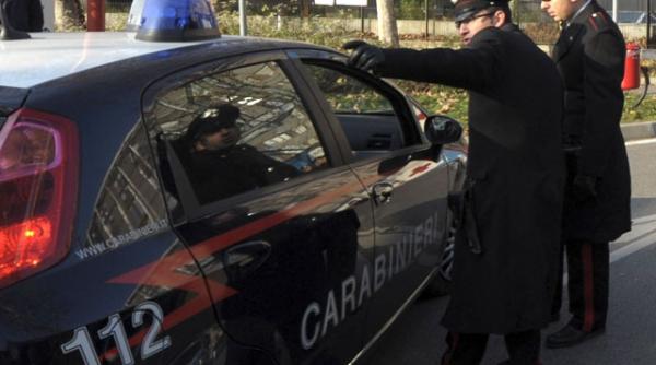 trei romani prinsi la furat de cupru in italia