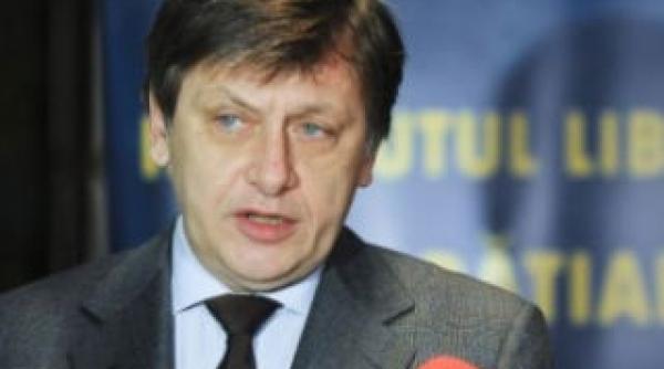 liderul pnl crin antonescu ii desfiinteaza pe plesu si liiceanu niste lasi care tac malc la mitocaniile lui basescu
