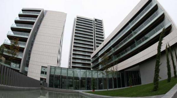 peste 2 5 miliarde e ingropate in imobile