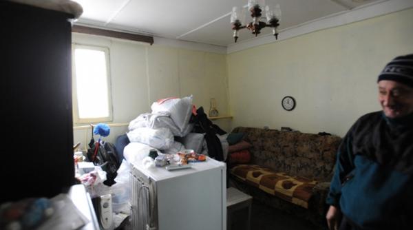 romanii pastreaza acasa echipamente electrice si electronice defecte